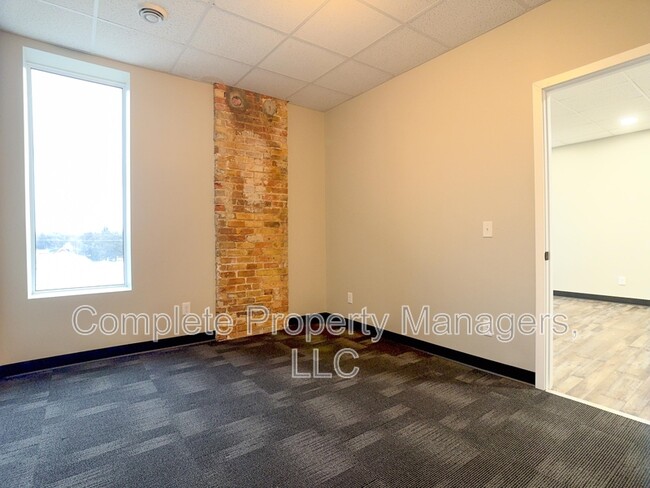 Building Photo - 101 N Mill St