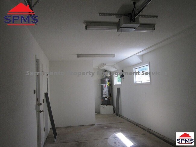 Building Photo - 2330 I St