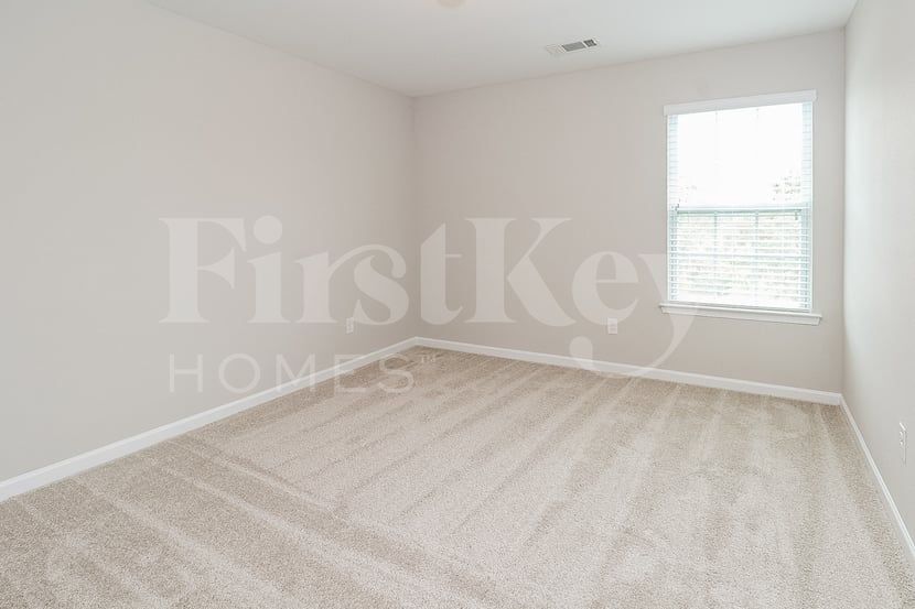 Building Photo - 2637 Cider Ridge Rd