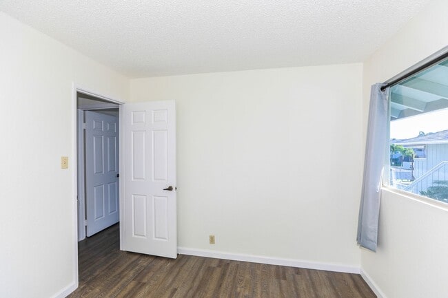 Building Photo - WAIPIO GENTRY: 2-BED, 1-BATH, 1-PARKING NOW AVAILABLE !