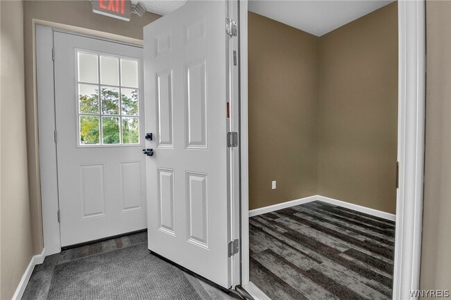 Building Photo - 126 E Niagara St