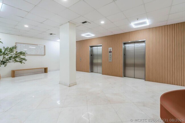 Building Photo - 2780 NE 183rd St