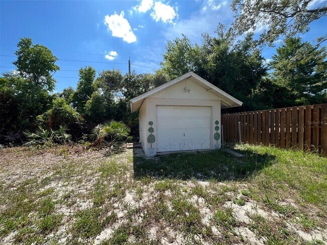 Building Photo - 1098 Seagate Dr W
