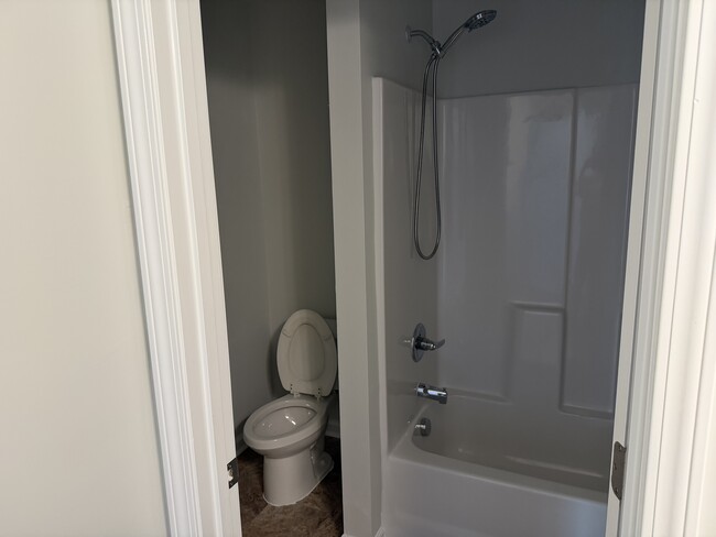 Building Photo - 212 Windfall Rd