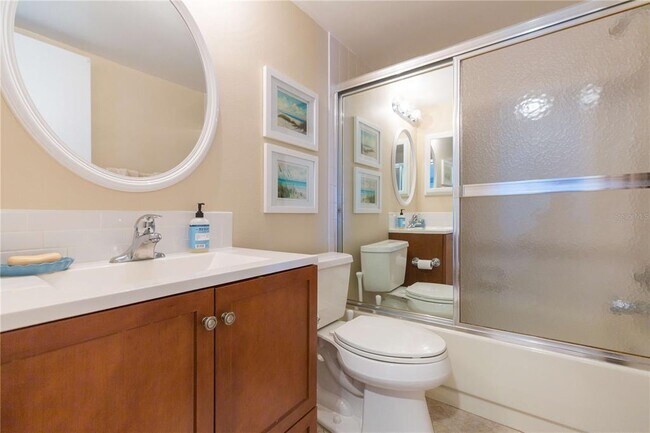 Building Photo - 5729 Del Sol Blvd