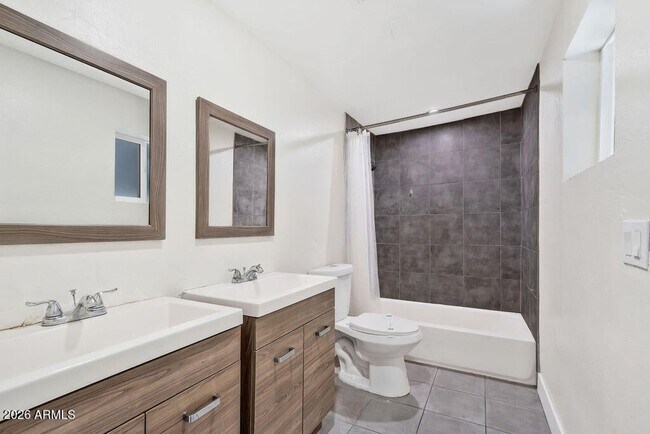 Building Photo - Nice 2 bedroom 2 bath in Chandler!