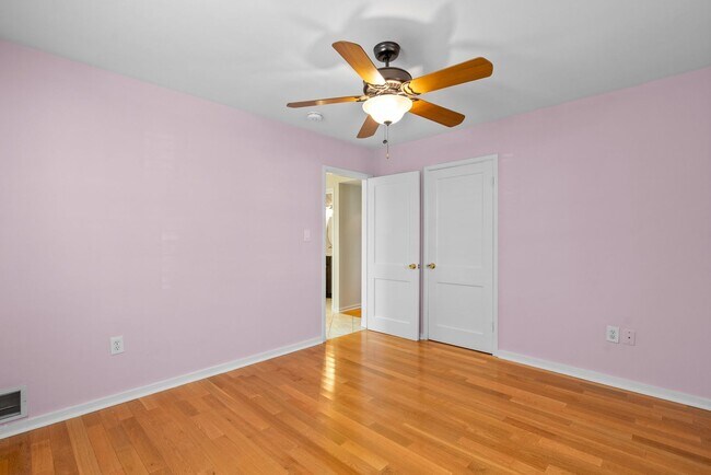 Building Photo - 3 Bed 3 Bath - Kensington Craftsman - Move In Ready