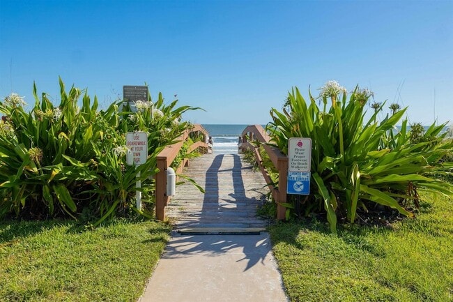 Building Photo - 8130 A1A S