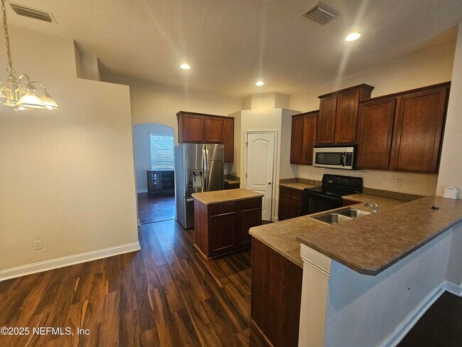 Building Photo - 11212 Belmont Oaks Dr