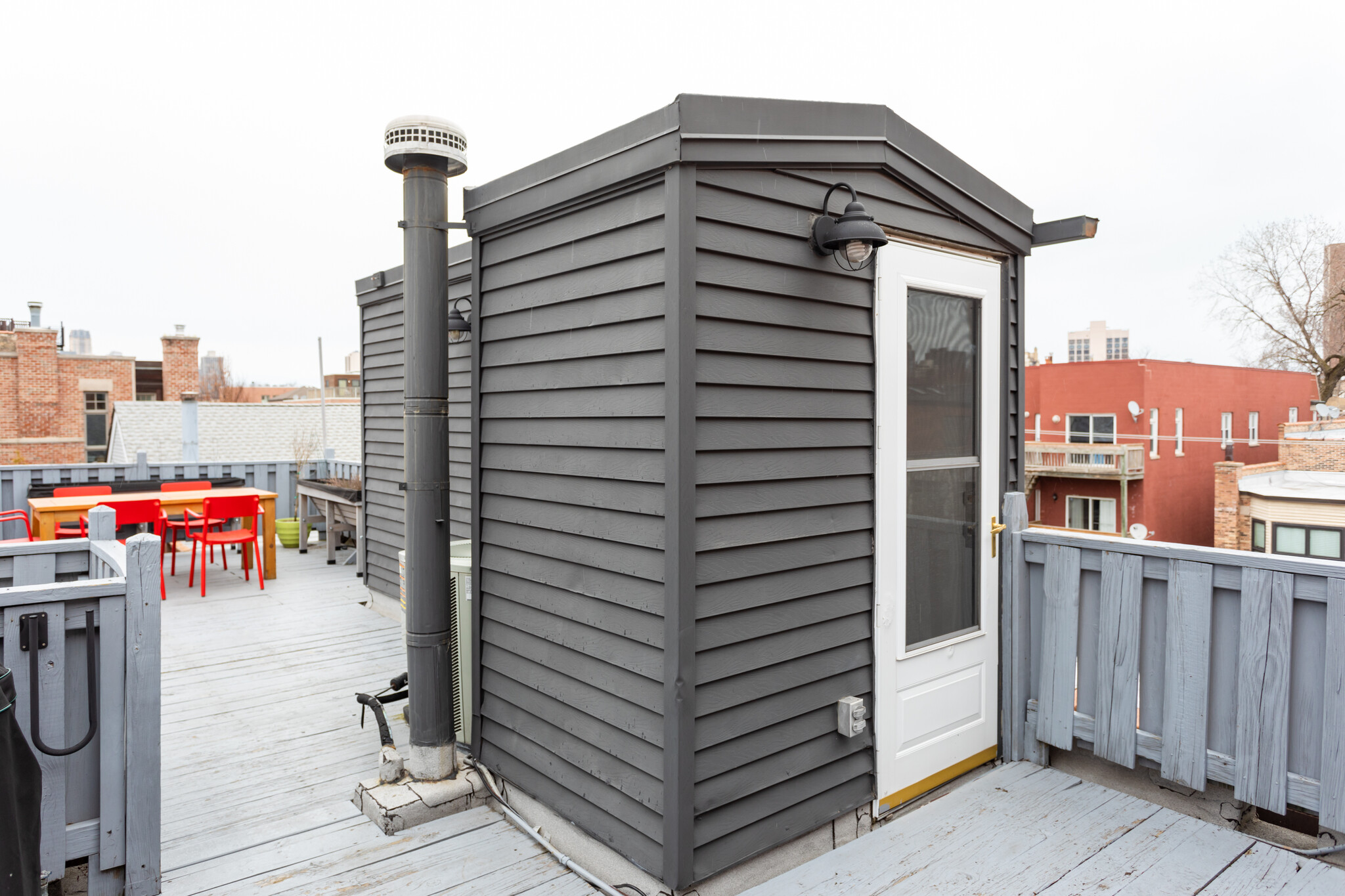 Roof Deck - 1829 N Cleveland Ave
