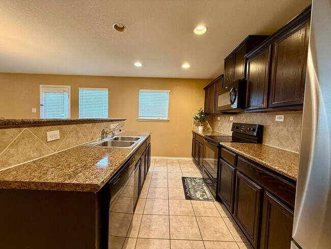 Building Photo - 10843 Canter Spur