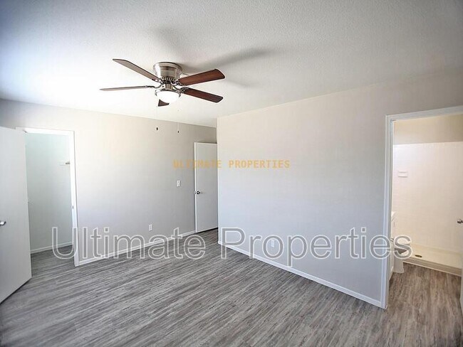 Building Photo - 7628 W Hazelwood St