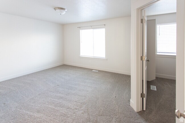 Master bedroom and walk-in closet - 413 S 1540 E