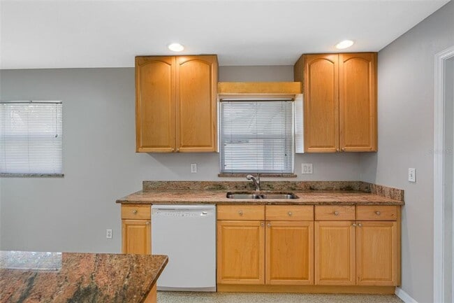 Building Photo - Waterfront home - Palm Harbor