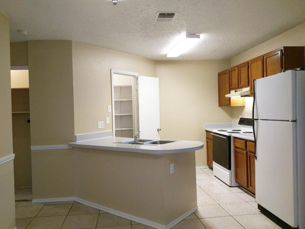 Kitchen, Pantry, Hallway - 2514 Corian Glen Dr