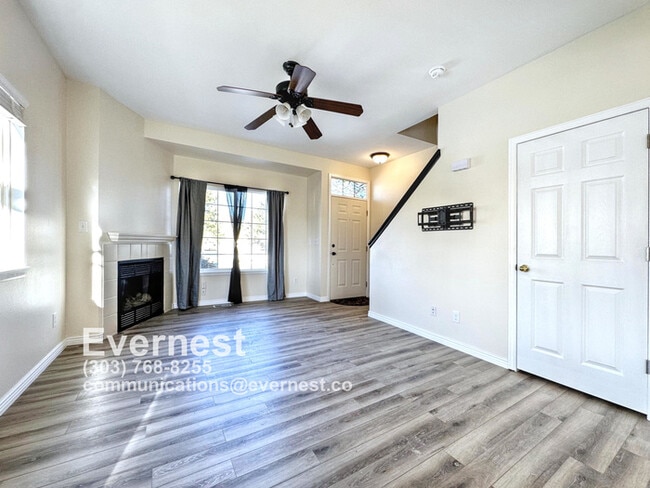 Building Photo - Modern 3-Bedroom Home with Ideal Location ...