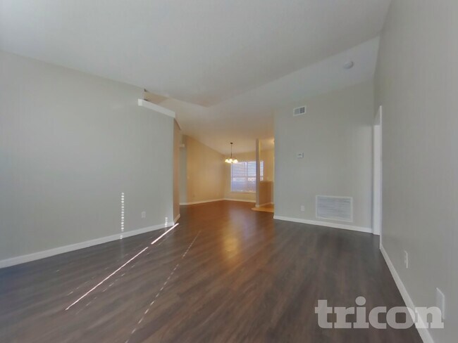 Building Photo - 15115 Margaux Dr