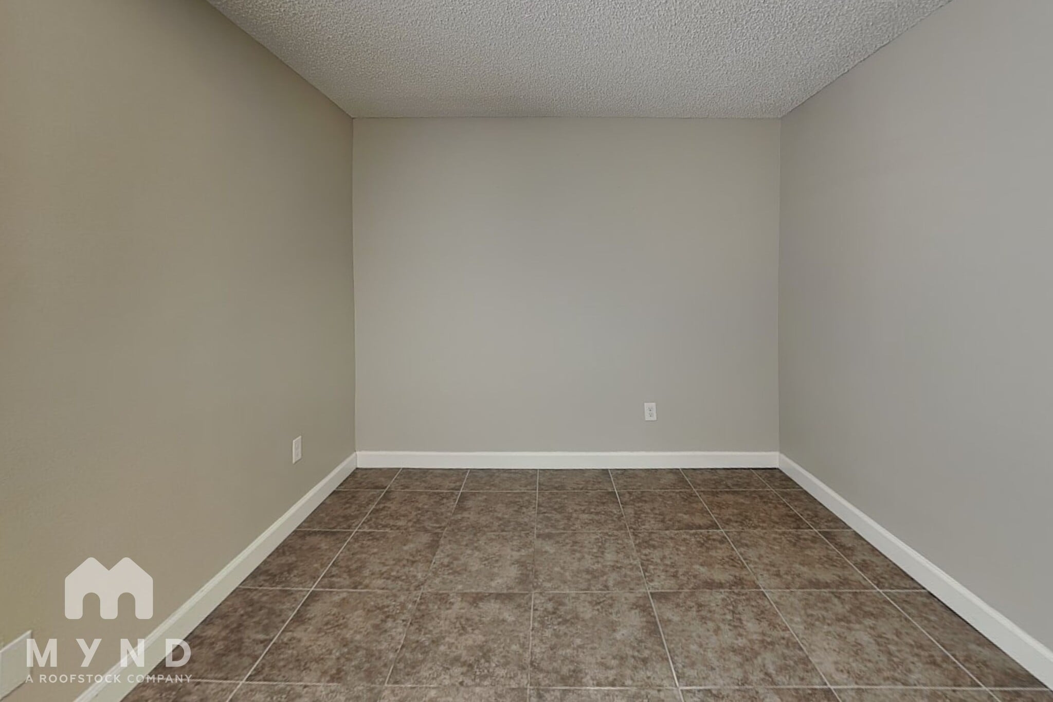Building Photo - 2241 Goldhill Way