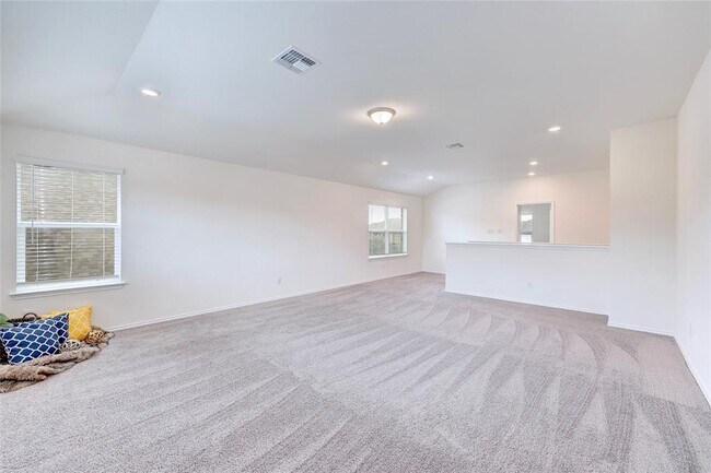 Building Photo - 1929 Stinnett Dr