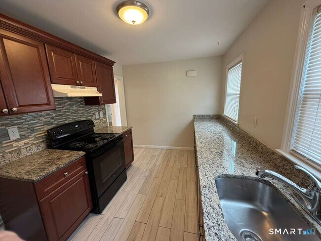 Building Photo - 279 Clermont Ave