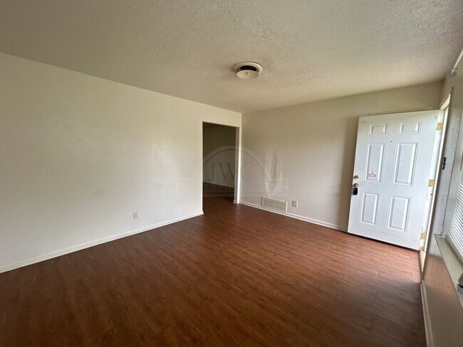 Building Photo - 1205 Kathey Dr