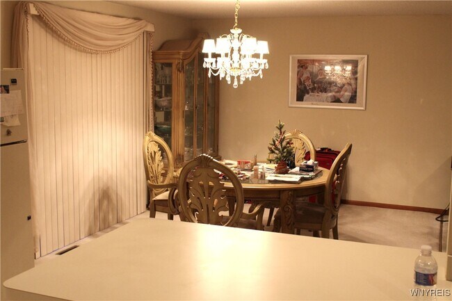 Building Photo - 16 Bluebird Ln