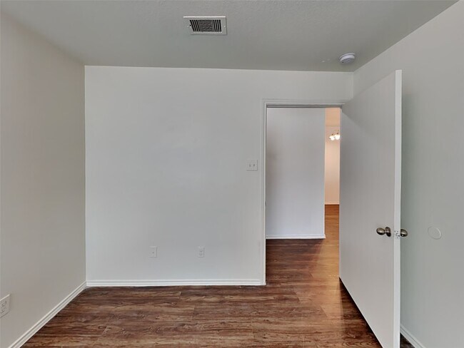 Building Photo - 3427 Apache Meadows Drive