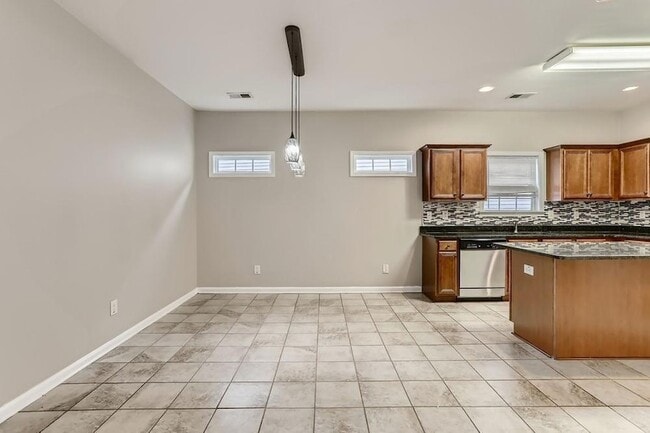 Building Photo - 2605 Gateview Ct