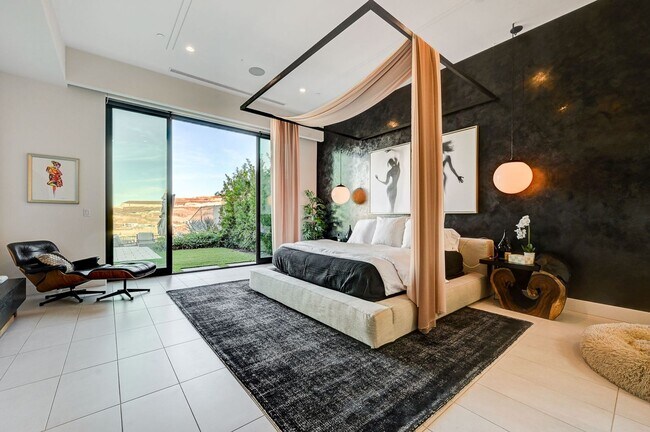 Building Photo - Amazing Golf Course and Las Vegas Valley V...