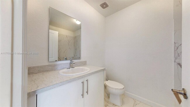 Building Photo - 388 NW 12th Pl