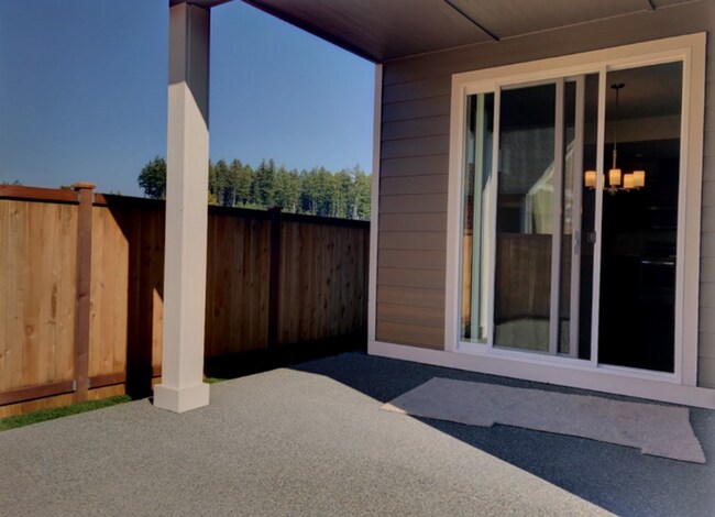 Building Photo - Main floor master suite! 4 bedroom luxury ...