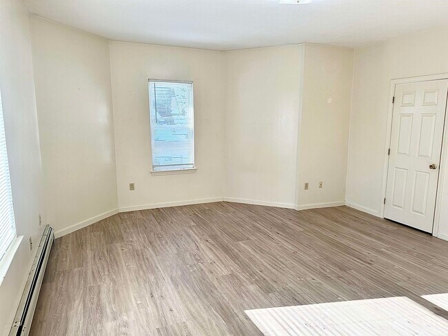 Building Photo - 96 Palm St