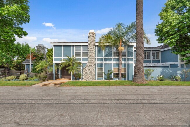 Primary Photo - 669 35th St