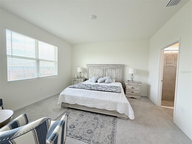 Building Photo - 5553 NW 40th Loop