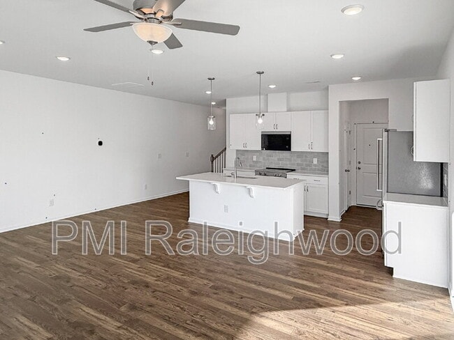 Building Photo - 135 Siebold St