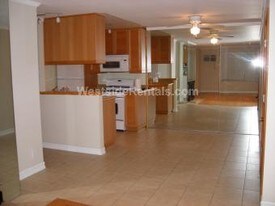 Building Photo - 3640 Cardiff Ave