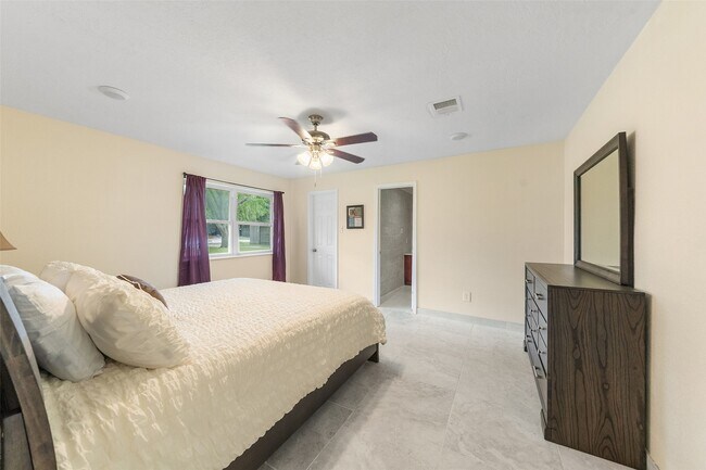 Building Photo - 14702 Westway Ln