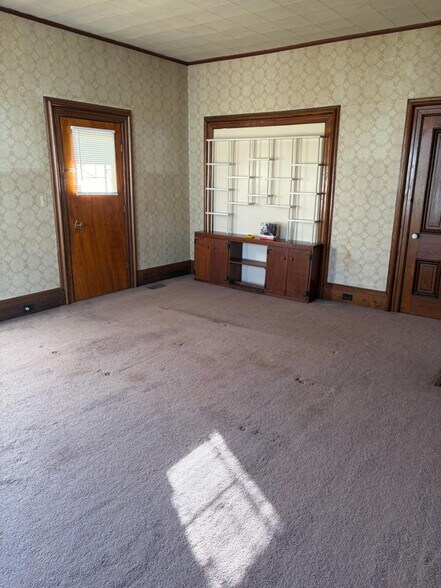 Building Photo - 40 Norwood Ave