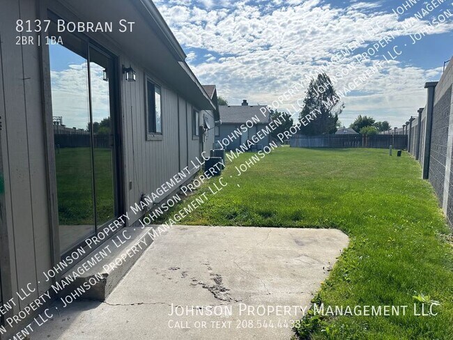 Building Photo - 8137 Bobran St