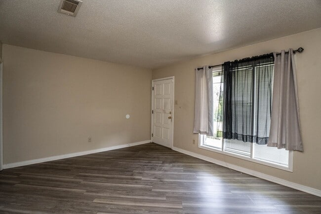 Building Photo - 3 bedroom West Little Rock home