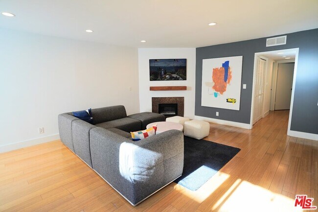 Building Photo - 2016 Euclid St