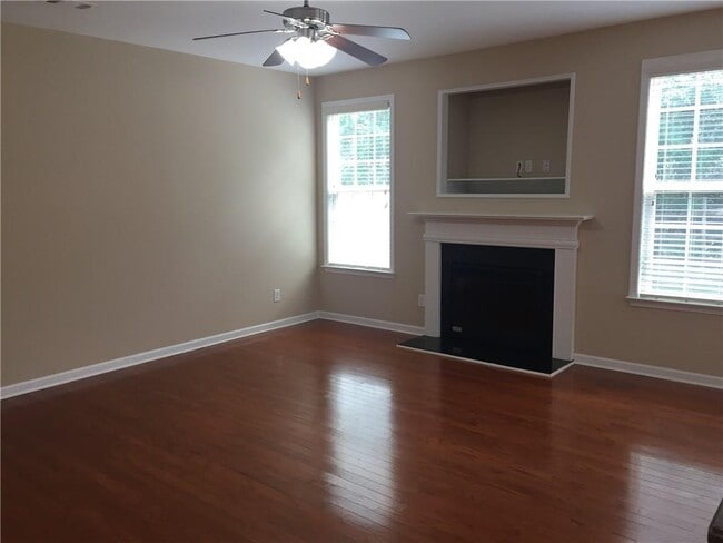 Building Photo - 3338 Castleberry Village Cir