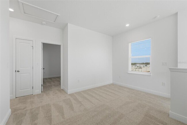 Building Photo - 2100 Maverick Ct