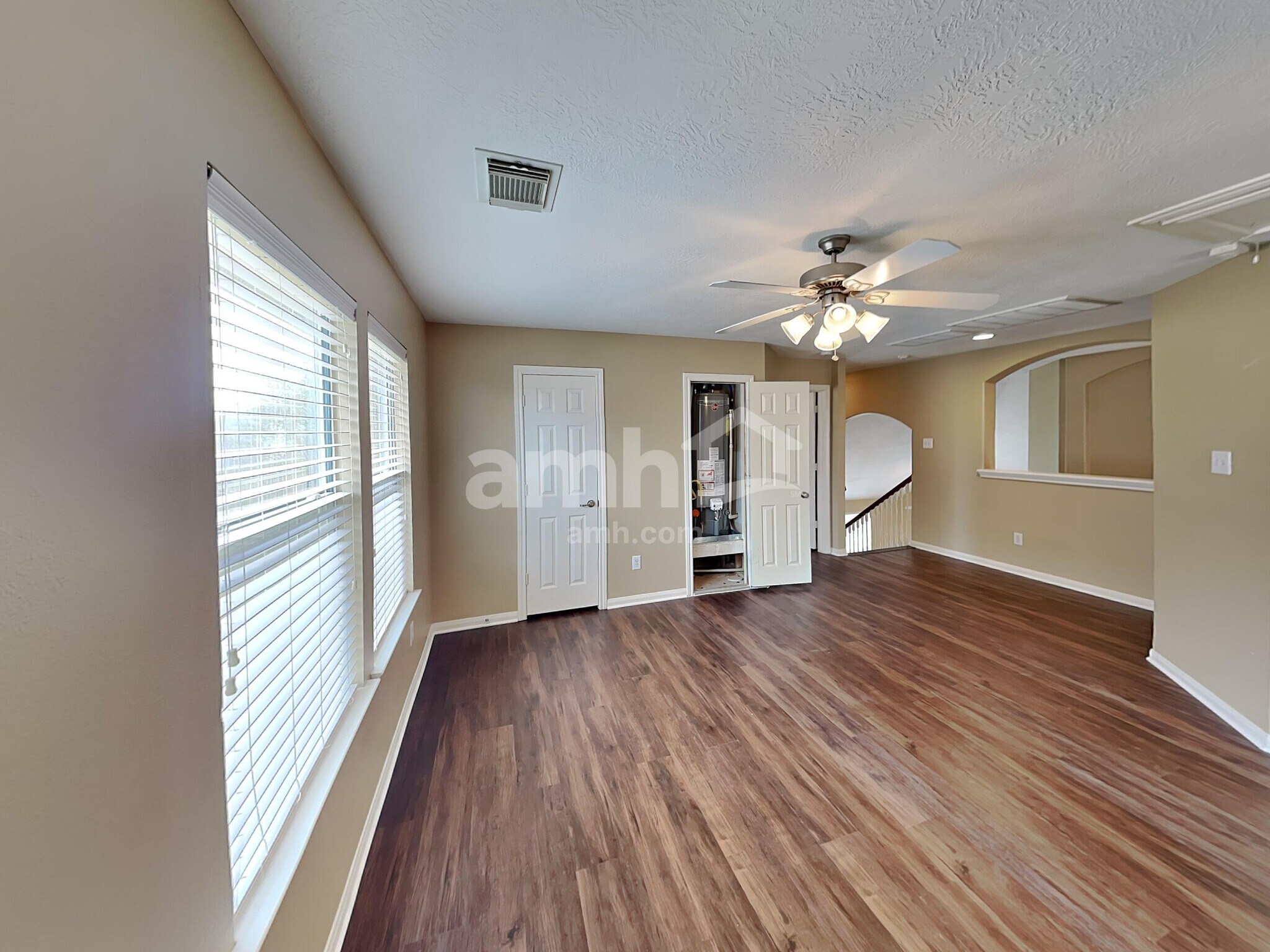 Building Photo - 25118 Auburn Terrace Dr