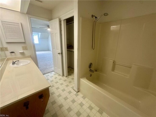 Building Photo - 255 Mannings Ln
