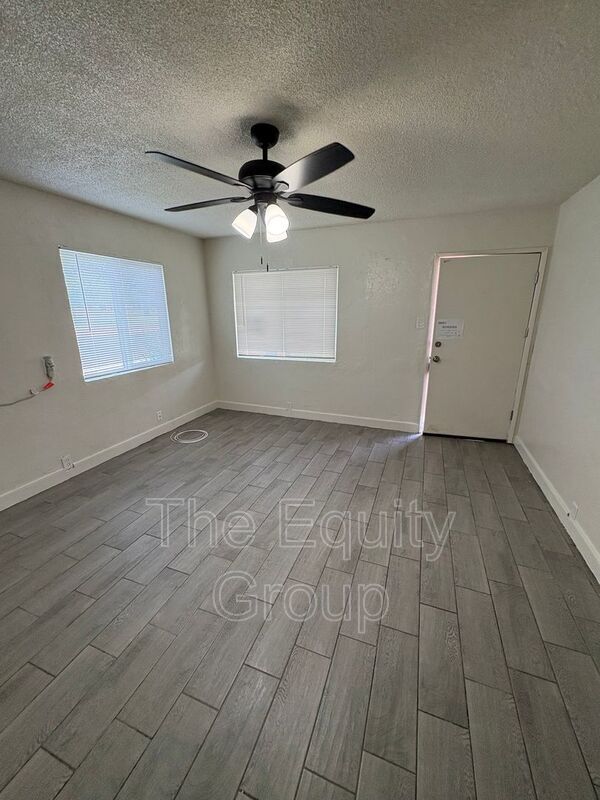 Building Photo - 340 S Blackstone St