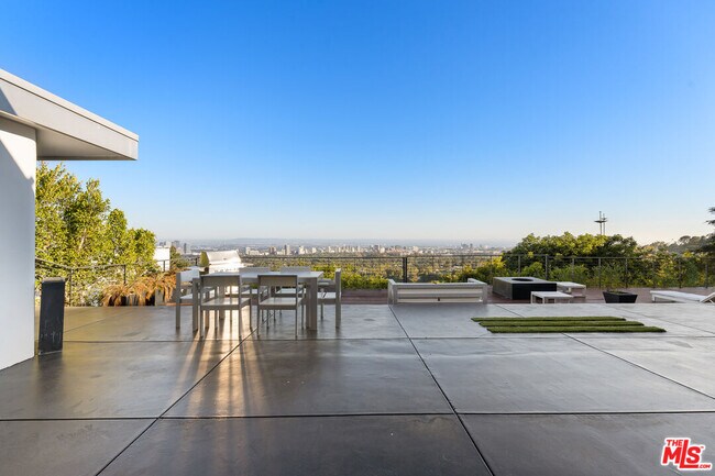 Building Photo - 10134 Angelo View Dr