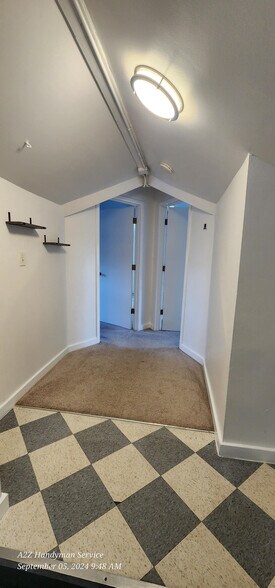 Building Photo - 520 Boulevard