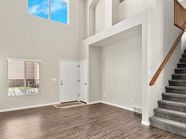 Building Photo - Newly Updated South Ogden Townhome | 3 Bed | Private Backyard | 2-Car Garage