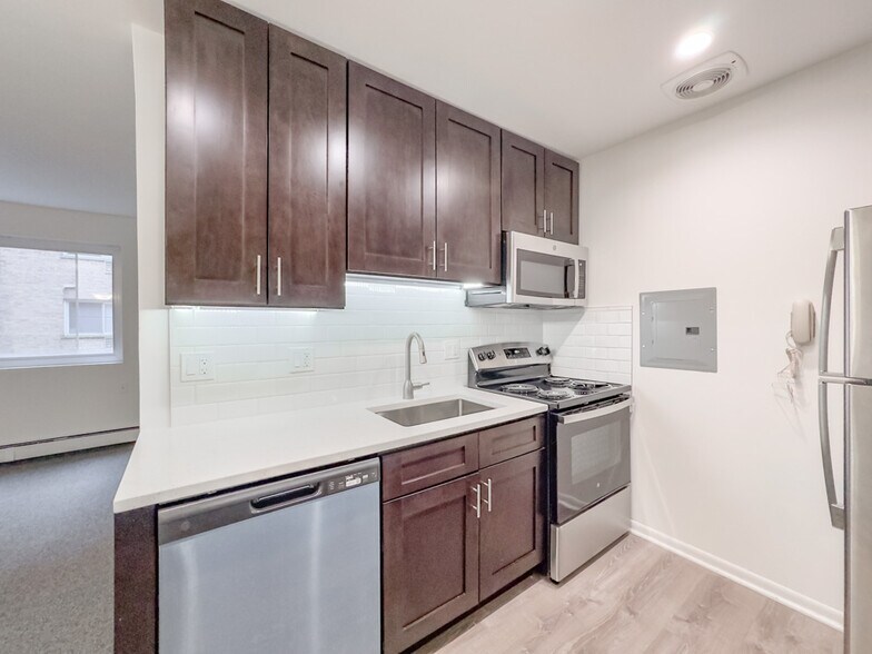 Building Photo - 520 Aldine